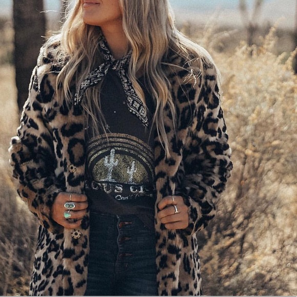 Tops - Cactus Club Graphic Tee